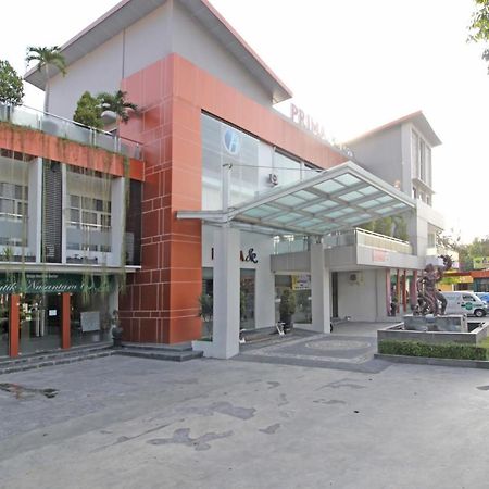 Reddoorz Premium Near Sleman City Hall Yogyakarta Luaran gambar