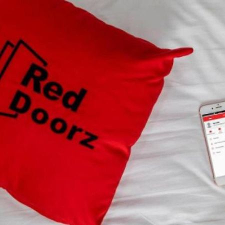 Reddoorz Premium Near Sleman City Hall Yogyakarta Luaran gambar