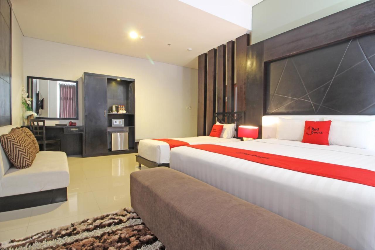 Reddoorz Premium Near Sleman City Hall Yogyakarta Luaran gambar