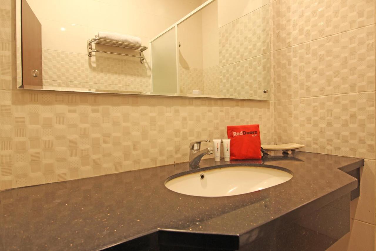 Reddoorz Premium Near Sleman City Hall Yogyakarta Luaran gambar