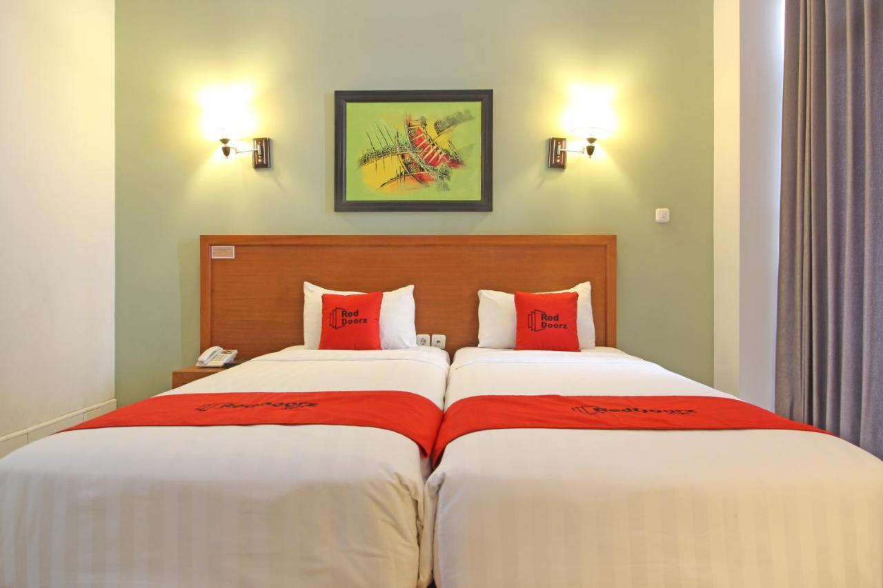 Reddoorz Premium Near Sleman City Hall Yogyakarta Luaran gambar